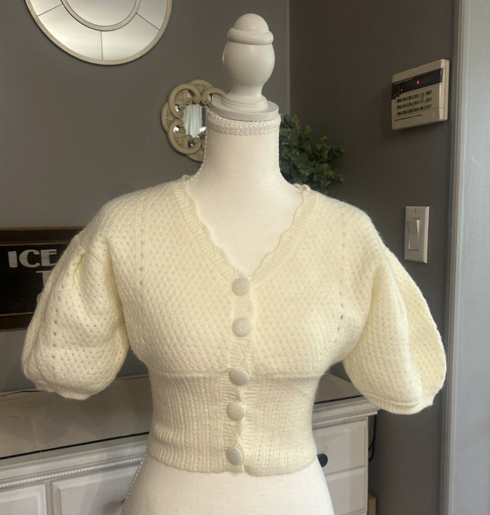 Commense Puff sleeve crop knit coquette femme chic Y2K ivory cardigan button XS